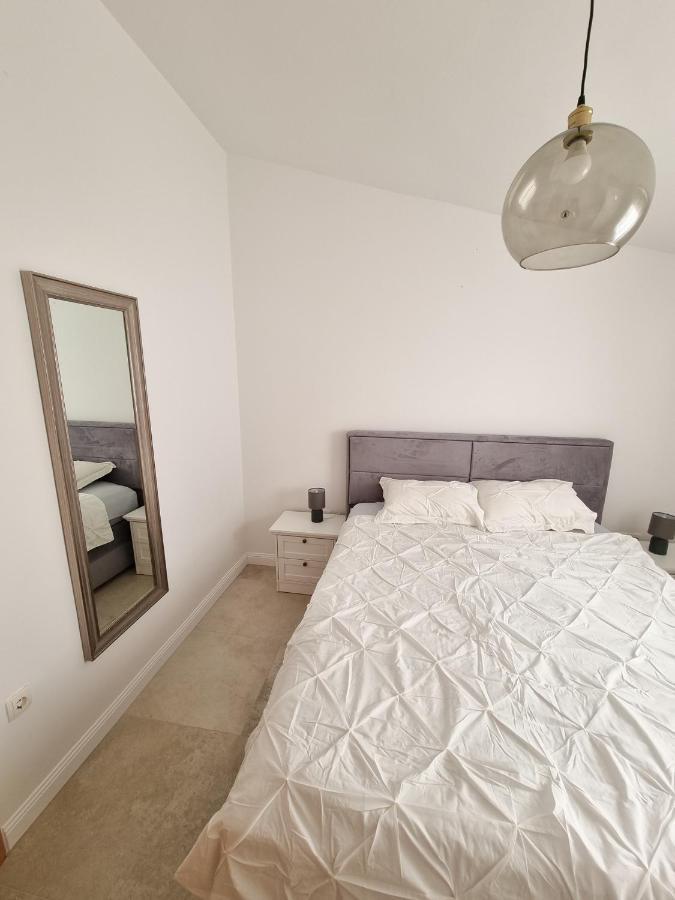 Apartments Bagic Vir Exterior foto