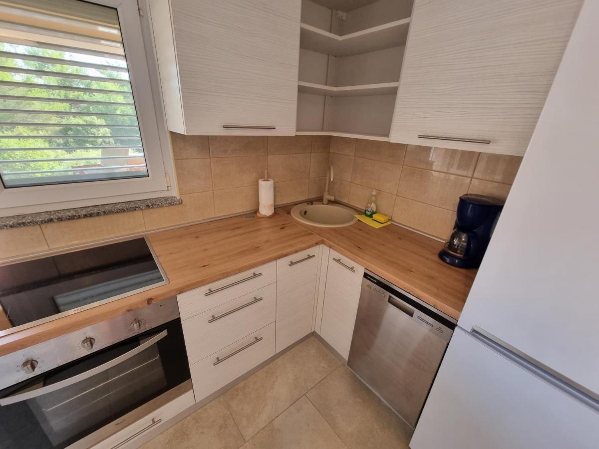 Apartments Bagic Vir Exterior foto